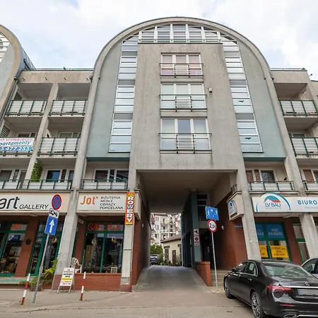 Jasny I Delikatny Sun Seasons 24 W Kolobrzegu By Renters * Kołobrzeg