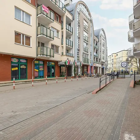 Jasny I Delikatny Sun Seasons 24 W Kolobrzegu By Renters شقة